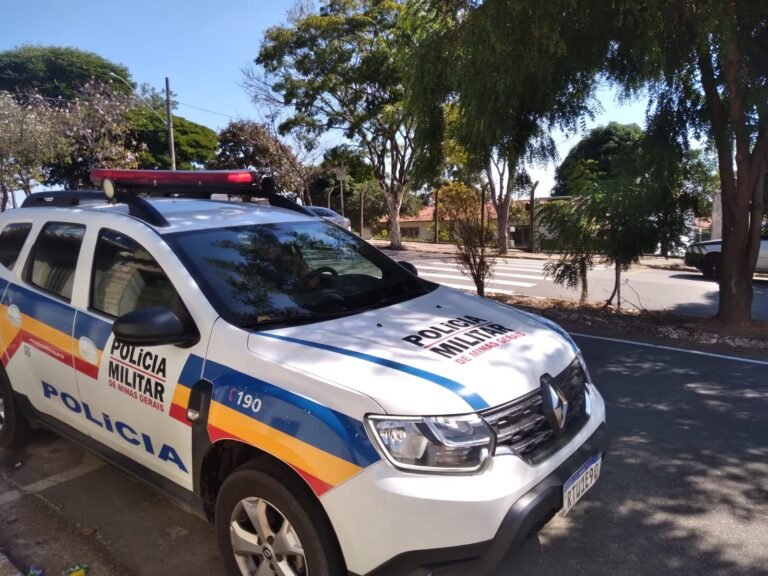  PM prende autor arranhando carro na rua