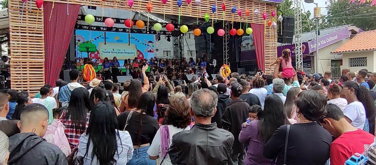 Arraial das Creches movimentou Praça da Matriz e arrecadou mais de 130 mil reais